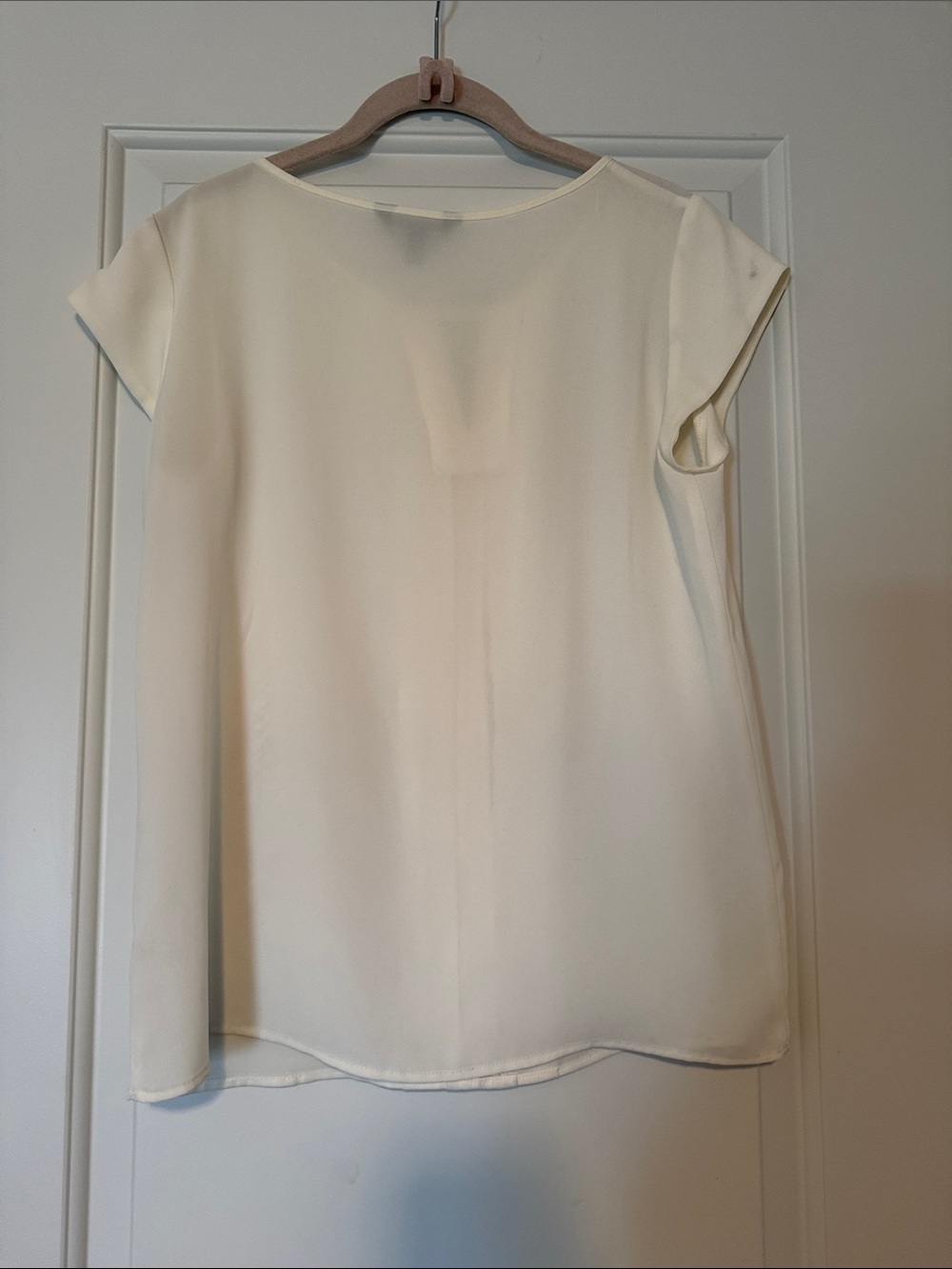 Express Cream Short-Sleeve Pleat-Front Blouse - Picture 4 of 5
